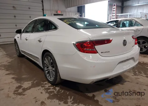2017 Buick Lacrosse Essence z USA, uszkodzony, nr VIN 1G4ZP5SS4HU189573